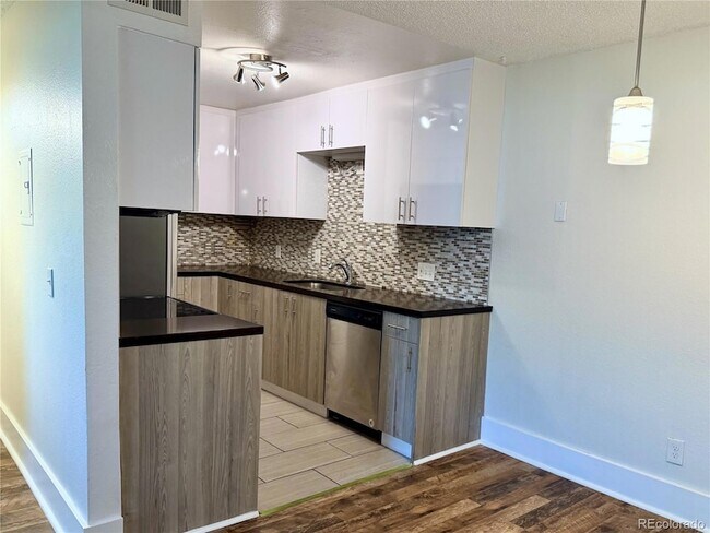 Foto del edificio - 16359 W 10th Ave