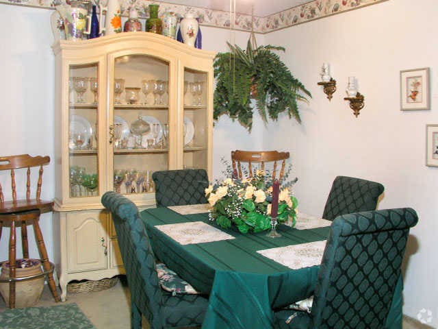 Dining Room - The Glenwood at Pinson