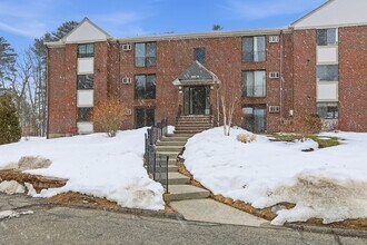 Building Photo - 386 Great Rd