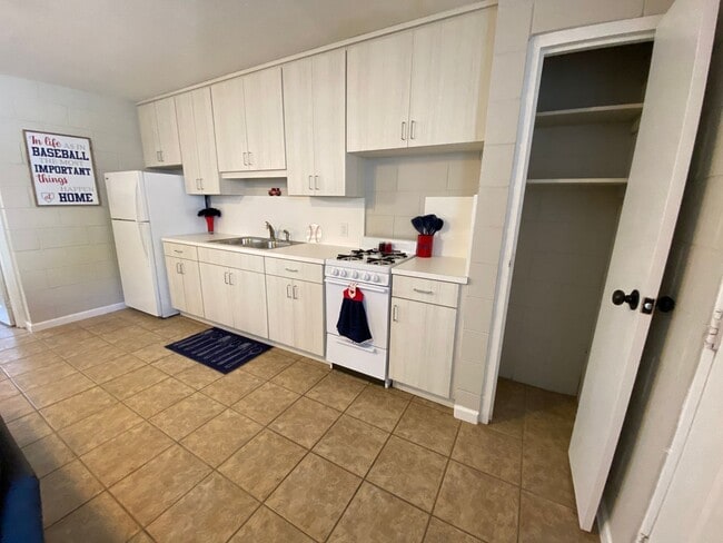 Interior Photo - PENSACOLA ARMS: One Bedroom Apartments in ...