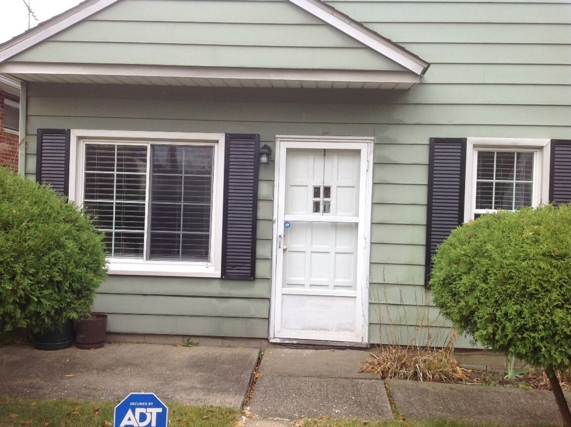 Primary Photo - Beautiful home!