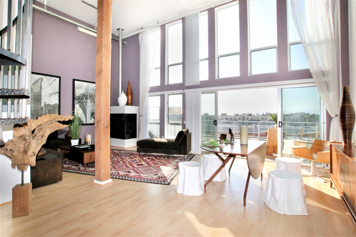 2x2 LOFT - Escalera de caracol - The R2 by CLG