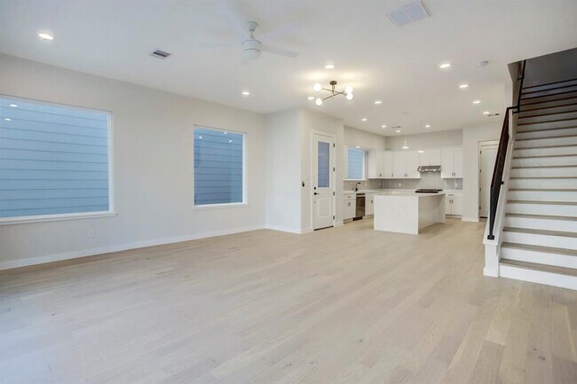 Foto del edificio - 5534 Darling St