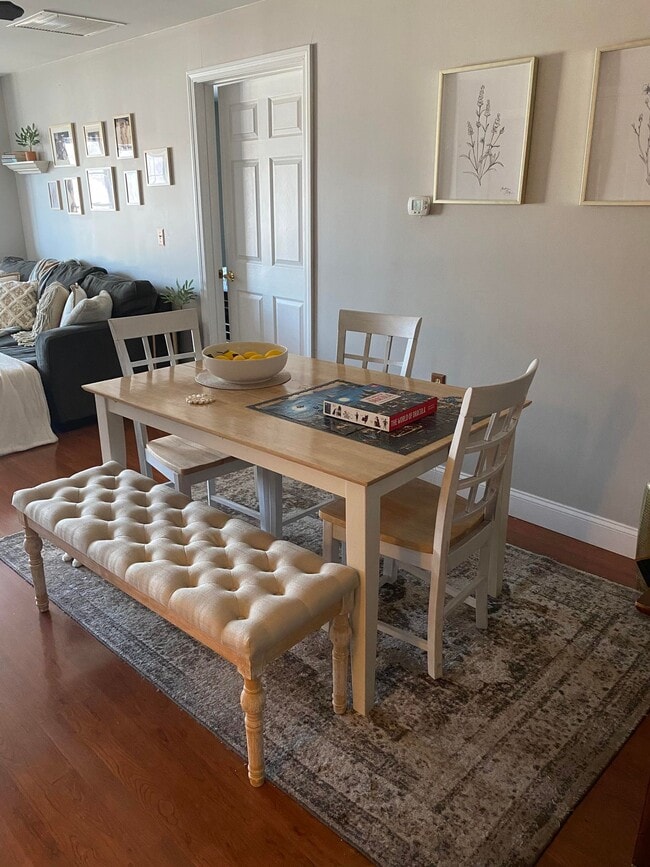 Dining area - 89 Eastern Ave