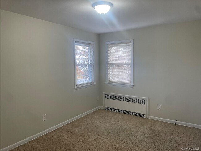 Foto del edificio - 147-38 Grand Central Pkwy