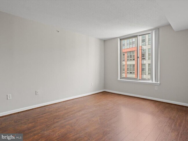 Foto del edificio - 2726 Gallows Rd