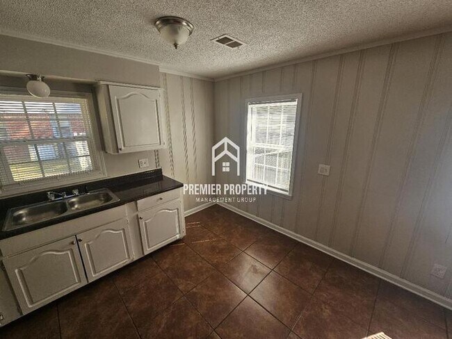 Building Photo - 4401 Boyce Rd