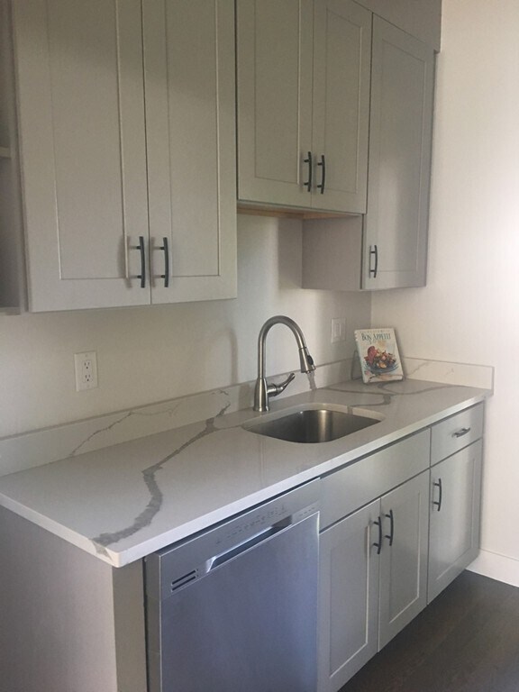 Building Photo - 45 Clement Ave