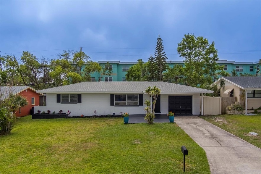 Primary Photo - 11424 79th Ave