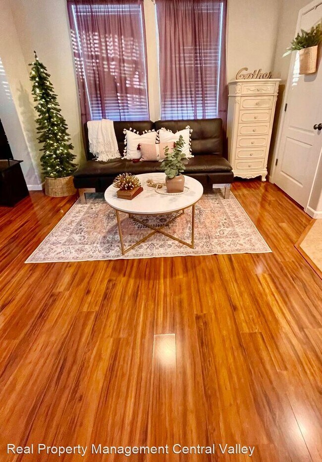 Building Photo - Studio, 1 bath House - 435 W Saint Francis