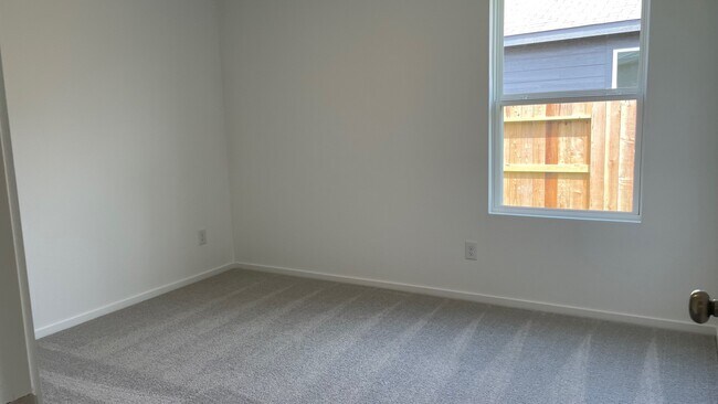 Building Photo - 18031 Valle Cupa Ln