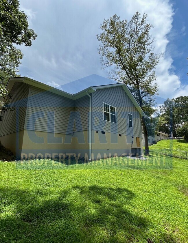 Foto del edificio - Newly constructed House w/ 3 Bedrooms!