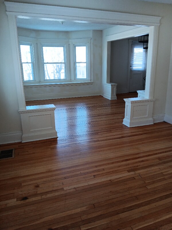 Building Photo - 1619 Bellevue Ave