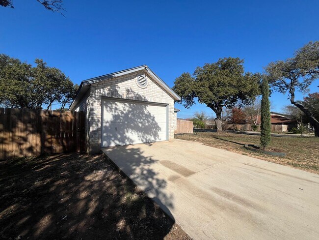 Foto del edificio - 7603 Scenic Glade