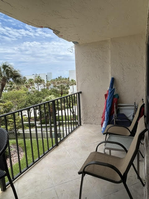 Building Photo - 4900 N Ocean Blvd