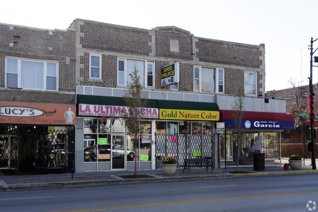 Building Photo - 4253 S Whipple St