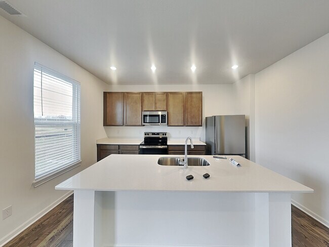 Foto del edificio - 8662 Hollander Dr