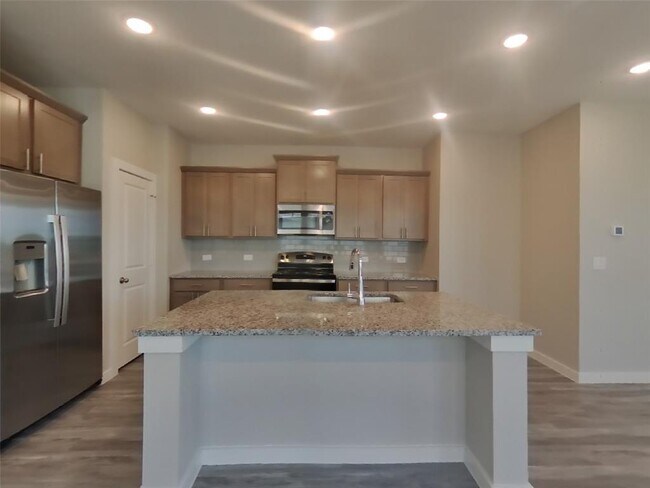 Building Photo - 625 Foxtail Agave St