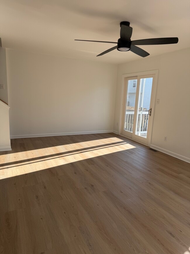 Building Photo - 517 Aidone Dr