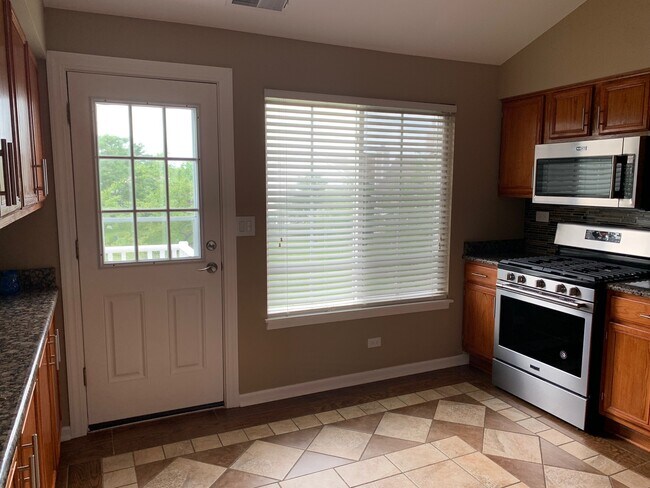 Foto del edificio - 160 Fairfield Ln