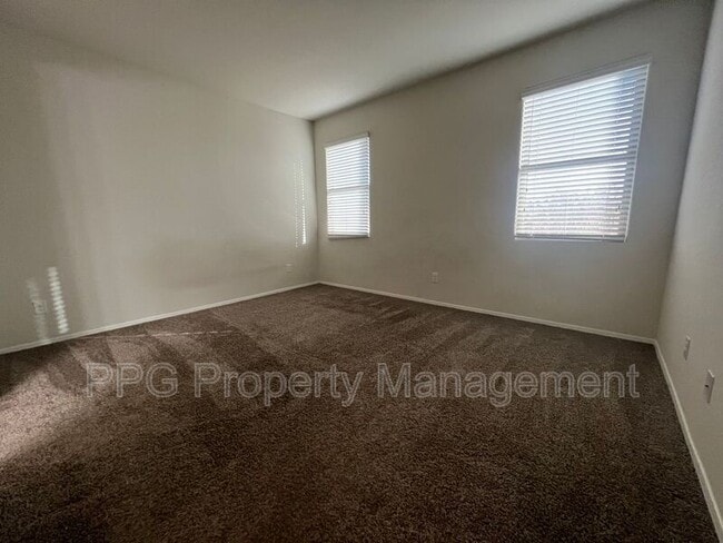 Building Photo - 30155 W Avalon Dr