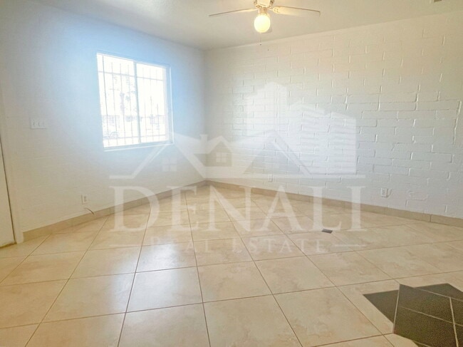 Photo - 2019 East Saint Anne Avenue House