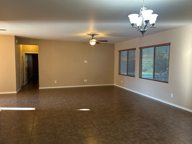 Foto del edificio - Gorgeous Pool Home in Las Barrancas