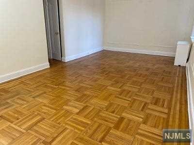 Building Photo - 222 Christie St