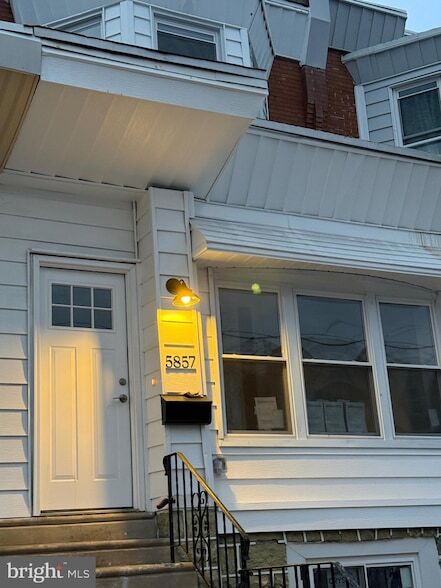 Foto del edificio - 5857 Angora Terrace