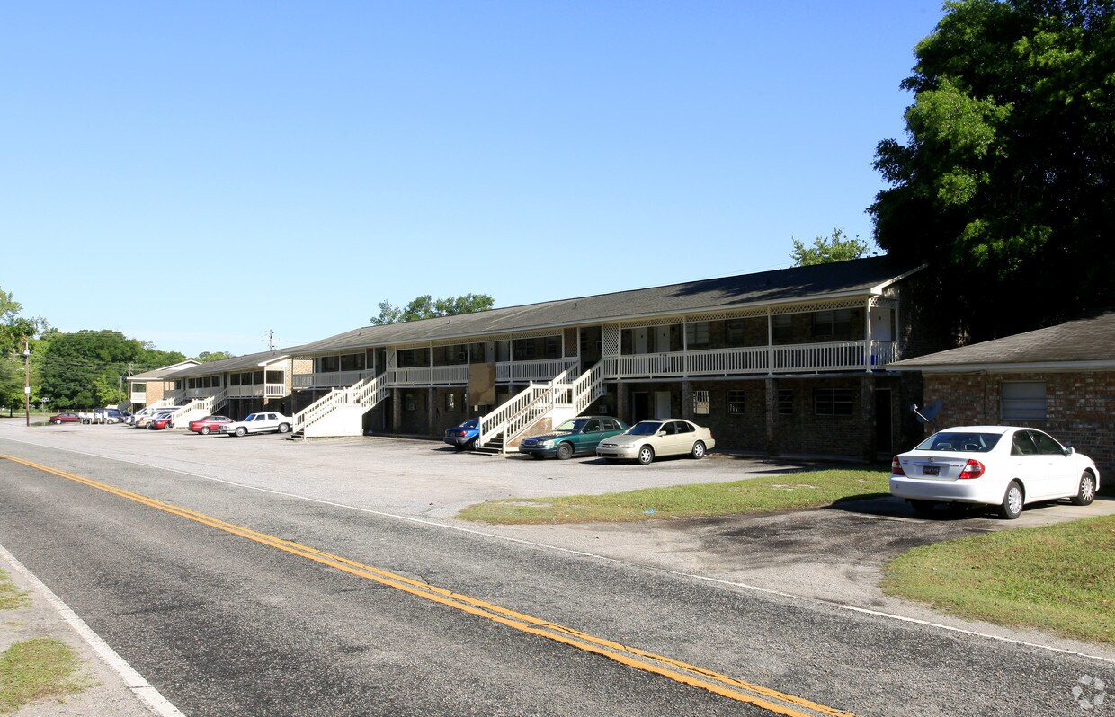 Primary Photo - 5230 W Montague Ave