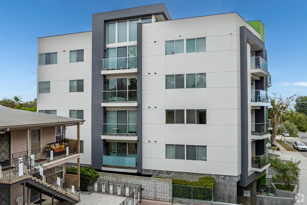 Alternate - 12117 Valley Heart Luxury Apartments