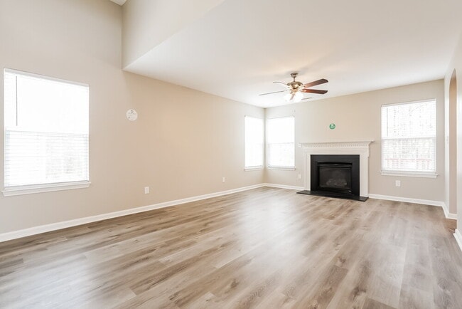 Foto del edificio - 230 Appsmill Pl