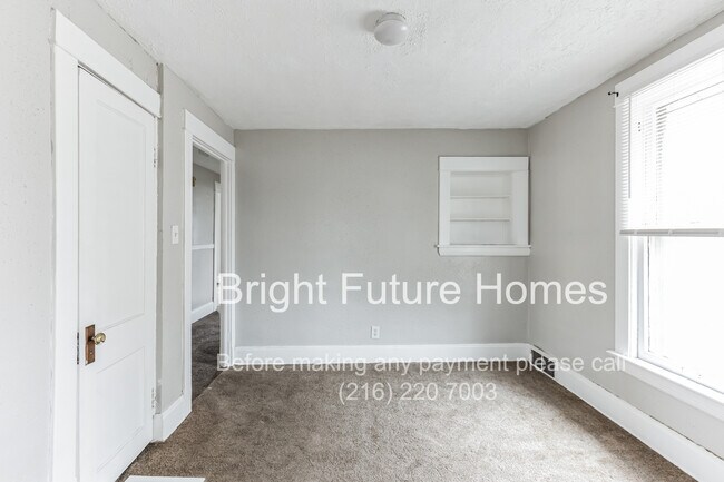 Foto del edificio - 3431 W 98th St