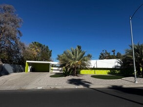 Building Photo - 3328 Seneca Dr