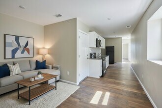 Building Photo - 5514 Woodland Ave