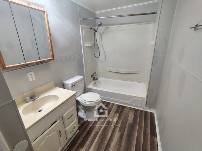 Foto del edificio - 2201 Central Ave