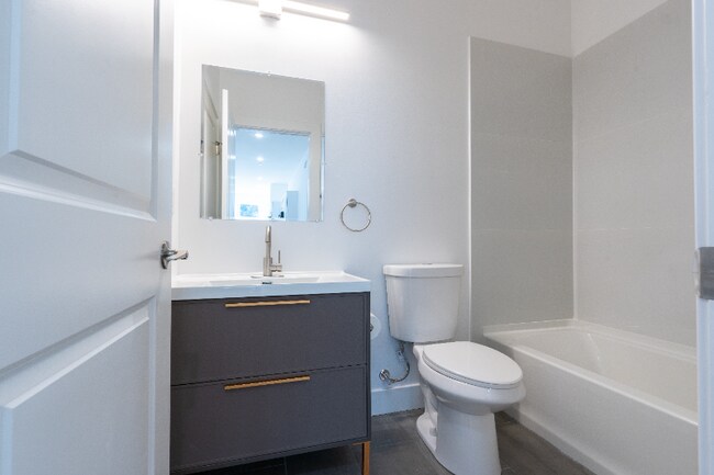 Foto del edificio - 2150 N 19th St
