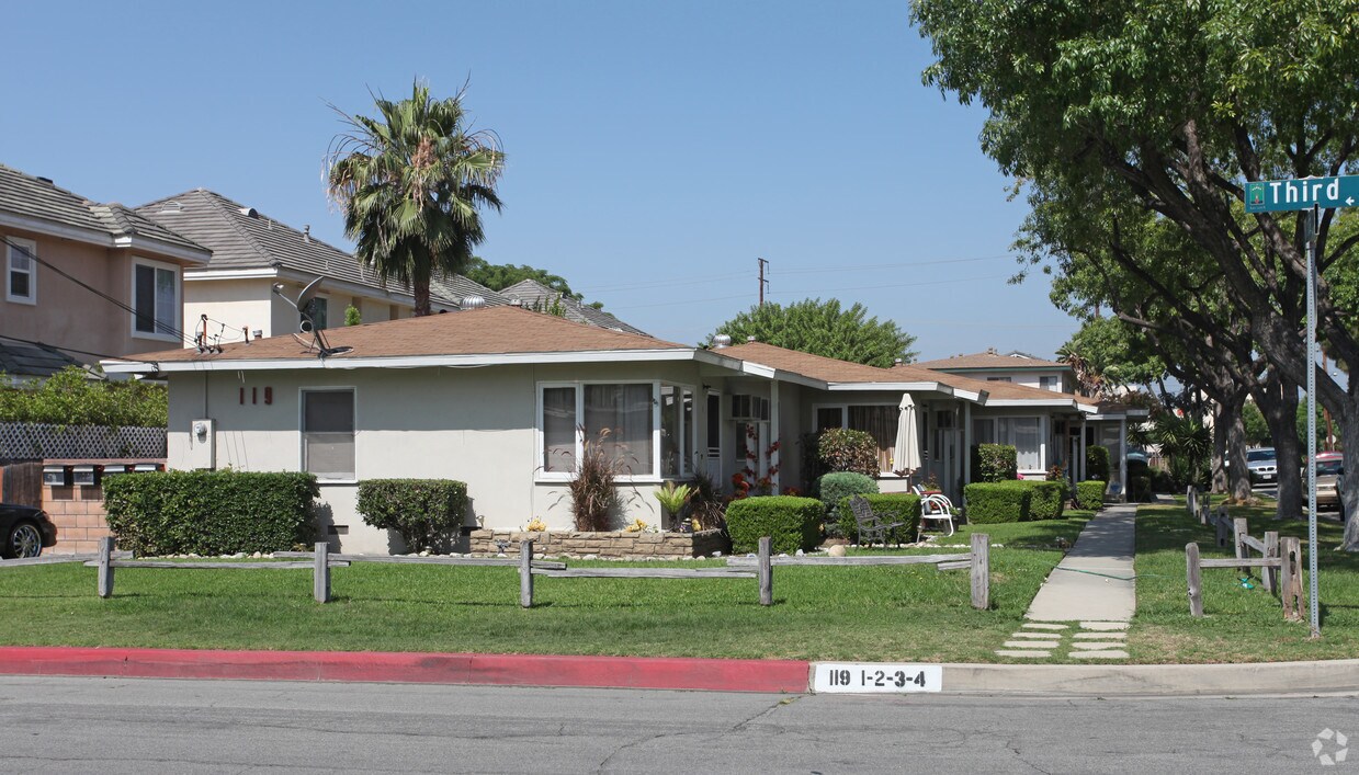 Primary Photo - 119 3rd Ave