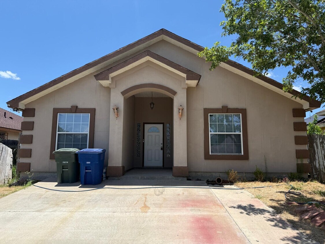 Foto principal - 1207 Dixie Ln