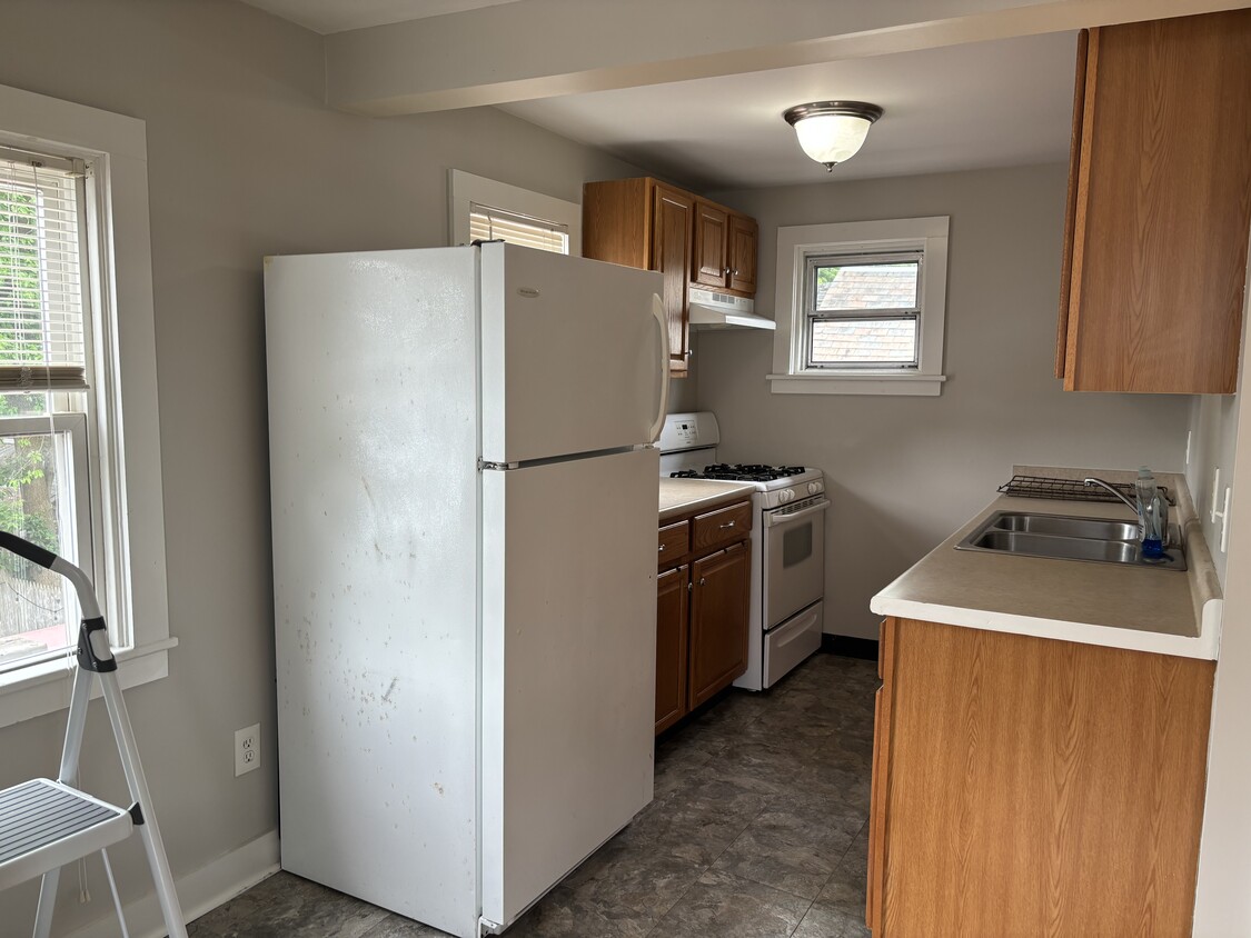 Primary Photo - 16 1st St