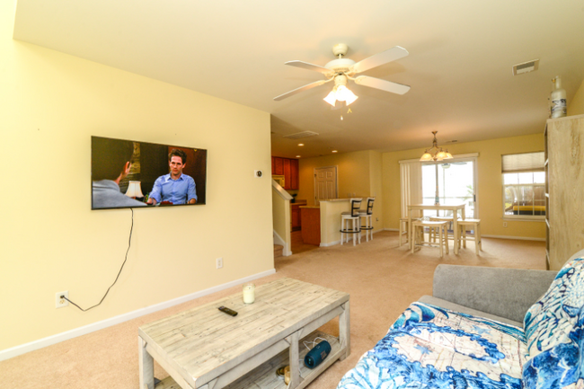 Building Photo - 825 Barn Owl Ct