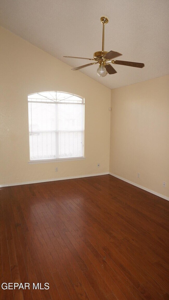 Foto del edificio - 3613 La Cuesta Dr