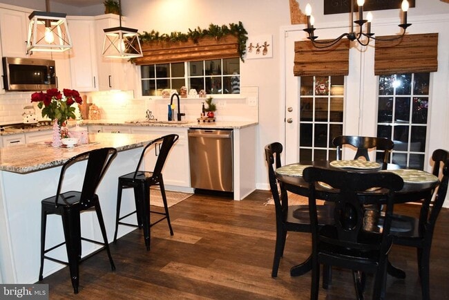 Foto del edificio - 848 Chestnut Ridge Dr