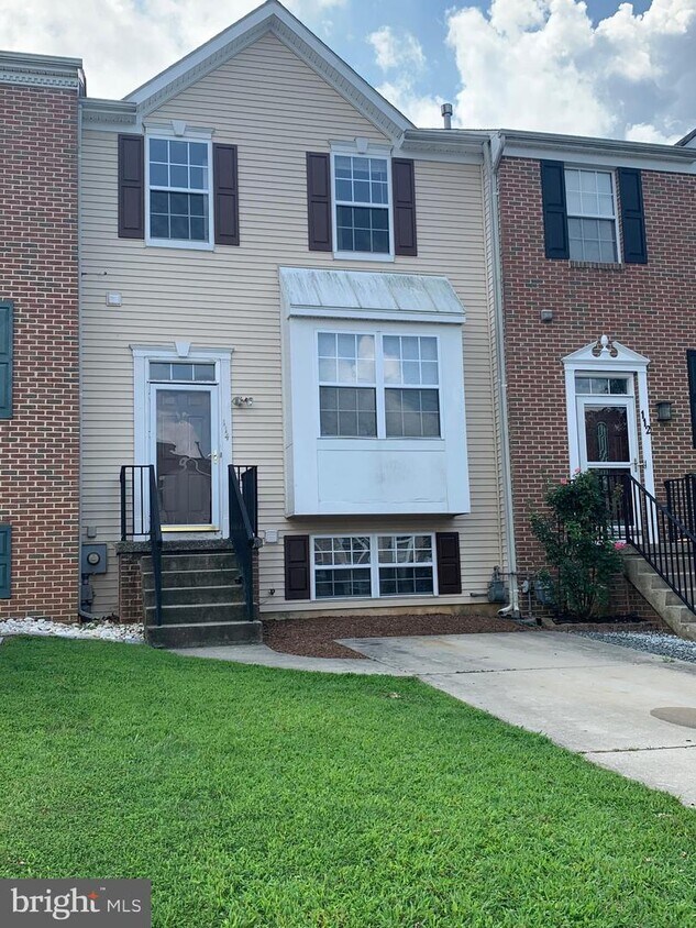 114 Stoneshire Dr, Glassboro, NJ 08028 Townhome Rentals in Glassboro