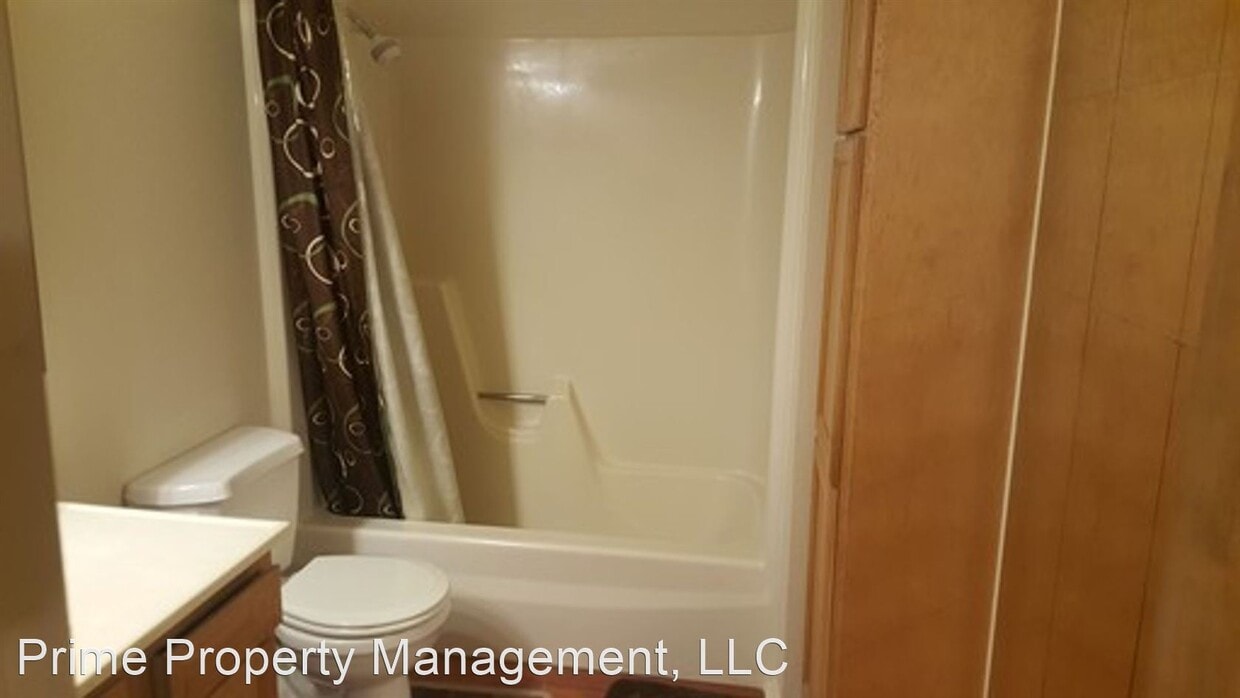 Primary Photo - 717 Laurelwood Dr