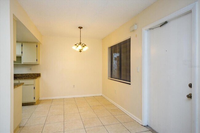 Foto del edificio - 5013 Vineland Rd