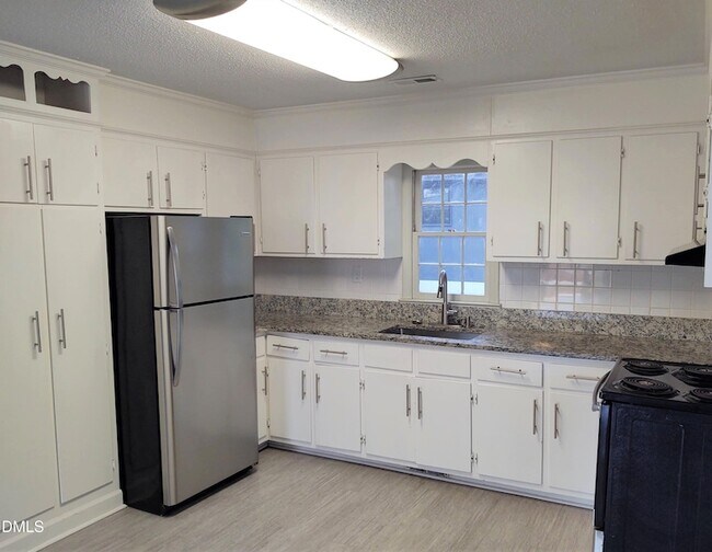 Foto del edificio - 15 N Fisher St