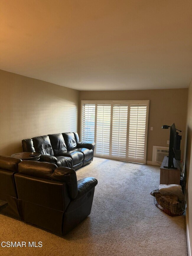 Foto del edificio - 10982 Roebling Ave