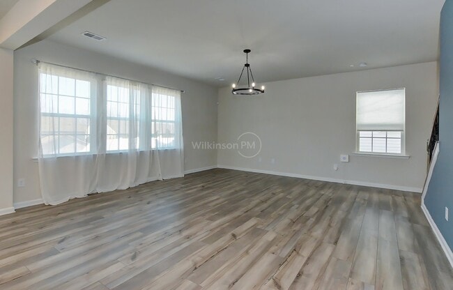 Building Photo - Welcome To This 3BR/2.5BTH 2-story Single ...