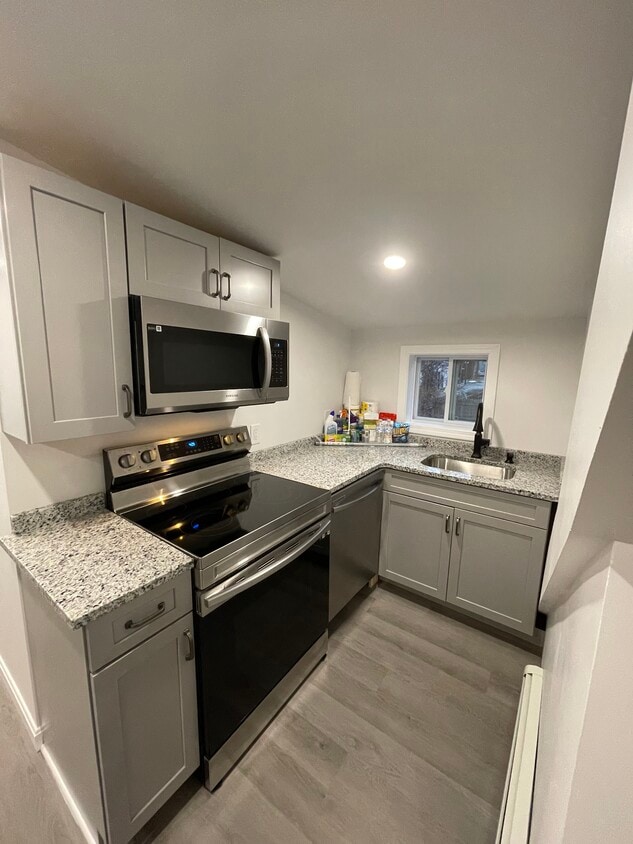 10 Glass St Unit 1, Pembroke, NH 03275 Apartments in Pembroke, NH